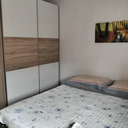 Scent Of Roses Apartment